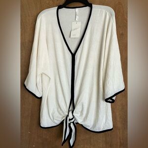 NWT Young at Heart Pullover Short Sleeve Sweater (Boutique) Knot At Bottom S/M